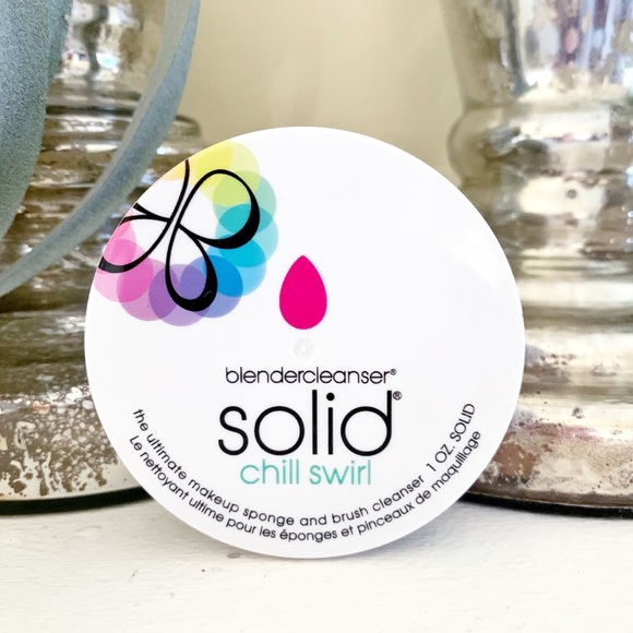 BLENDERCLEANSER Solid Chill Swirl by BeautyBlender - Picture 6 of 6